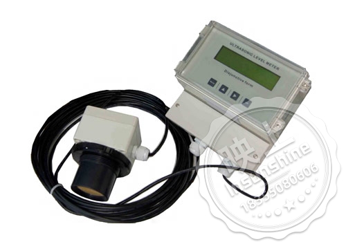 Wall-mounted ultrasonic level meter